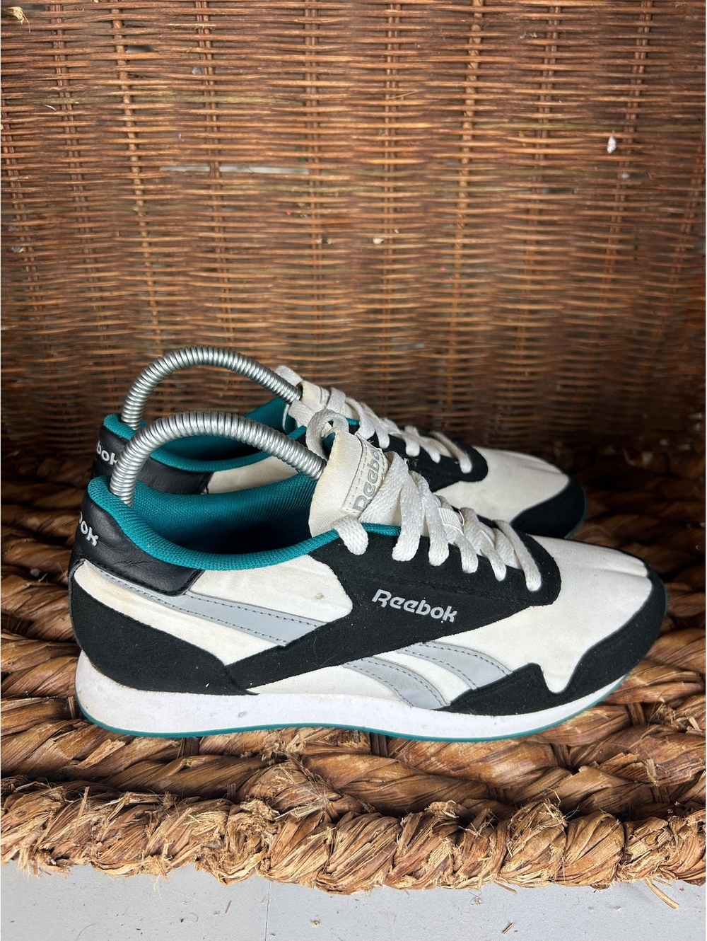 Reebok low top sneakers white black teal